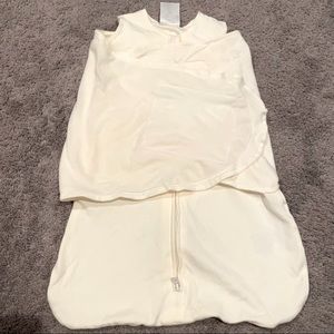 NWOT HALO Cream Newborn Swaddle Sleep Sack